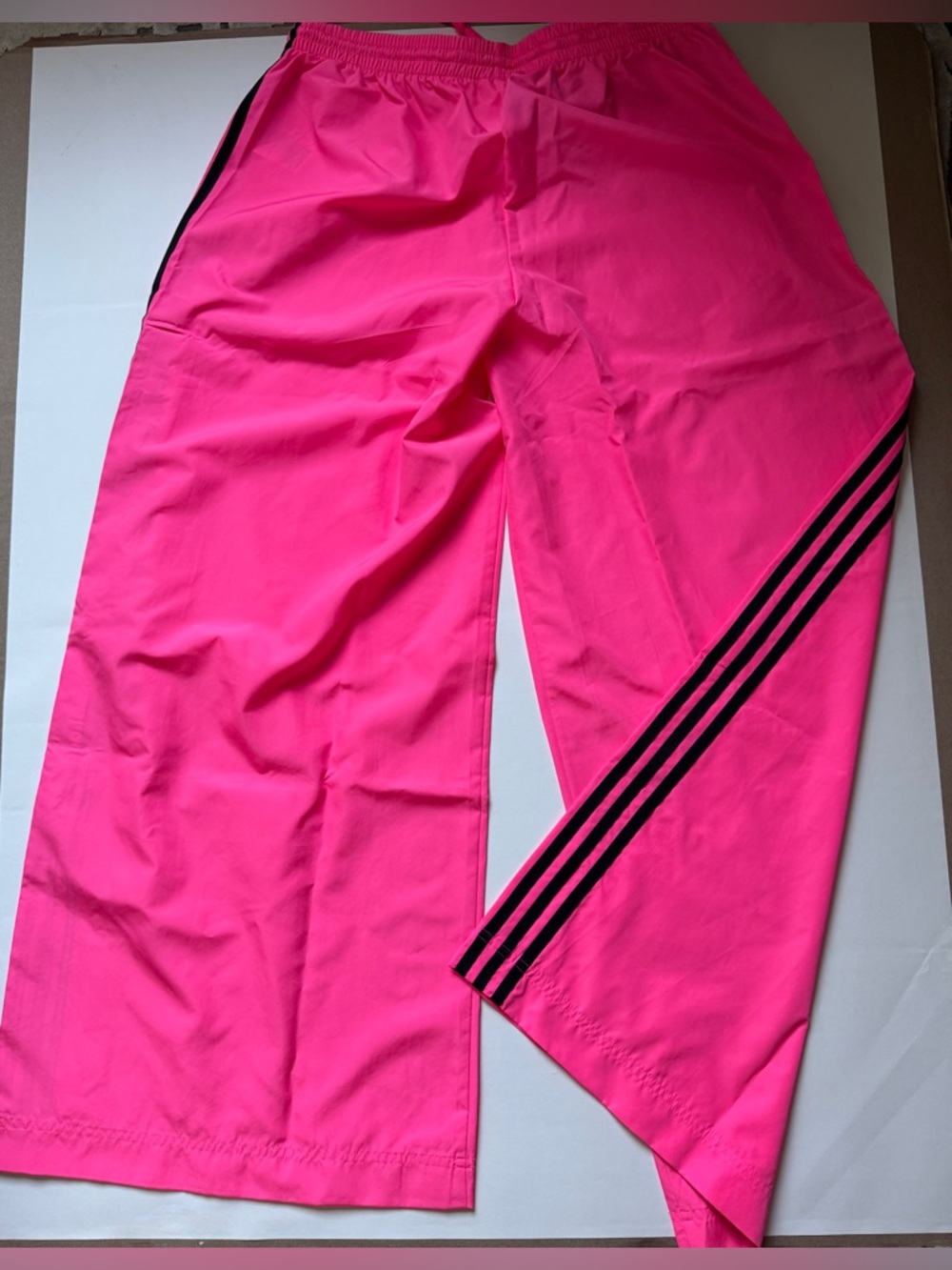 Adidas Originals [S-M] Lightweight Wide-Leg Track Pants Lucid Pink JV7493 - Picture 4 of 13
